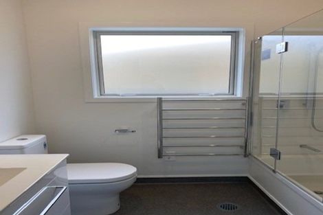 Photo of property in 28b Collins Avenue, Tawa, Wellington, 5028