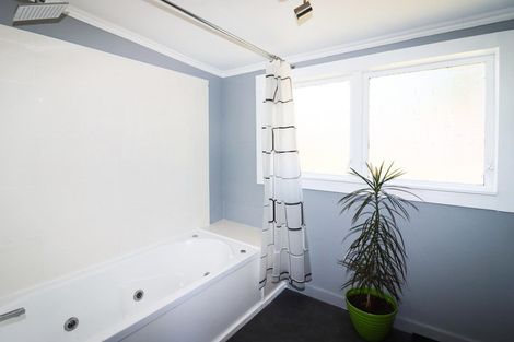 Photo of property in 21 Bridge Street, Eketahuna, 4900