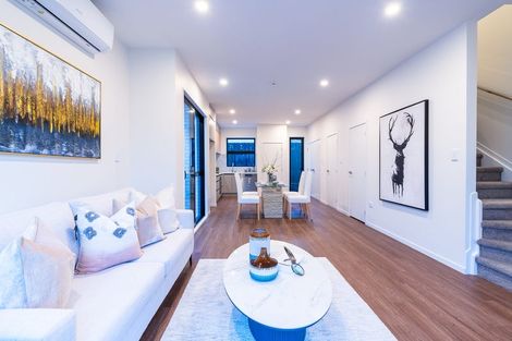 Photo of property in 8 Papai Lane, Massey, Auckland, 0614