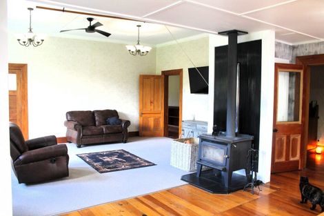 Photo of property in 11 Waihi Falls Road, Waione, Dannevirke, 4971