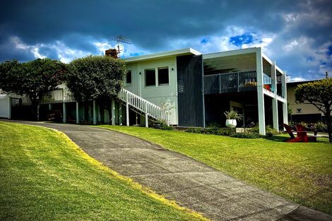 Photo of property in 21 Tindalls Bay Road, Tindalls Beach, Whangaparaoa, 0930