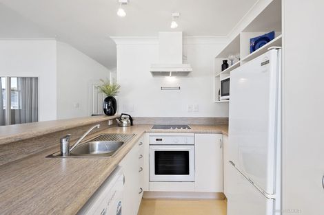 Photo of property in The Villas, 10/33 Hobson Street, Thorndon, Wellington, 6011