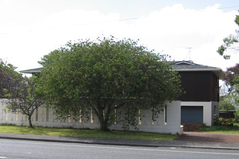 Photo of property in 111 East Coast Road, Castor Bay, Auckland, 0620