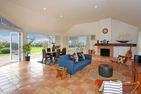 Photo of property in 225 Laing Road, Karaka, Papakura, 2580