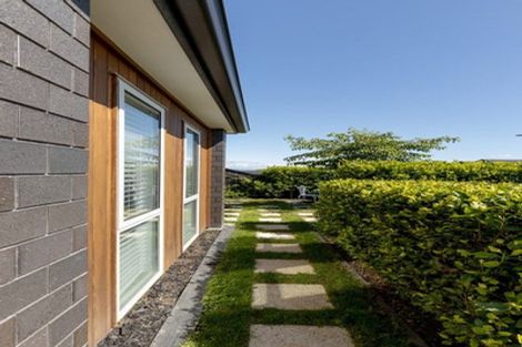 Photo of property in 73 Bert Wall Drive, Omokoroa, 3114