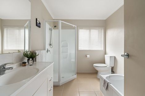 Photo of property in 21 Bridgewater Way, Pyes Pa, Tauranga, 3112