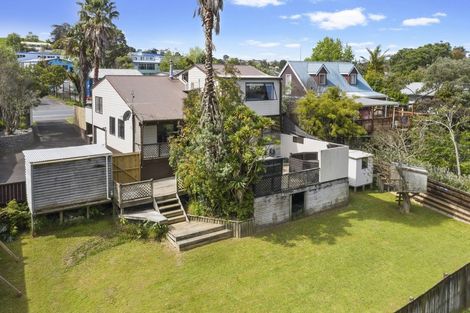 Photo of property in 117 Oreil Avenue, West Harbour, Auckland, 0618