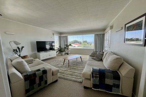 Photo of property in 9 Lismore Street, Strandon, New Plymouth, 4312