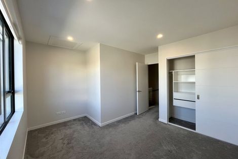 Photo of property in 25 Kuaha Road, Massey, Auckland, 0614