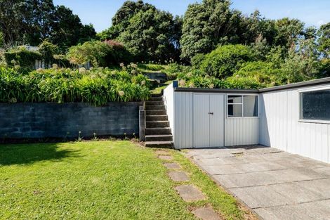 Photo of property in 25 Simons Street, Moturoa, New Plymouth, 4310