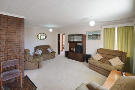 Photo of property in 5 Ron Place, Bishopdale, Christchurch, 8051