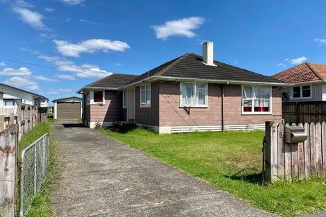Photo of property in 25 Arimu Road, Papakura, 2110