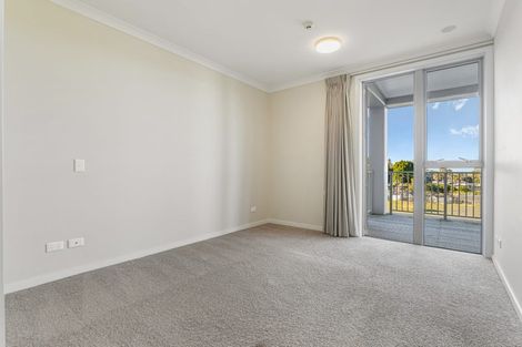 Photo of property in 38 Rewa Rewa Lane, Orewa, 0931
