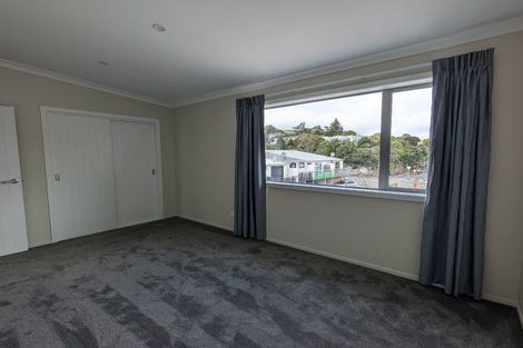 Photo of property in 10/19 Collins Avenue, Tawa, Wellington, 5028