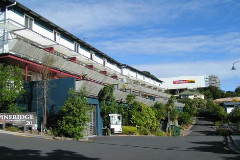 Photo of property in 1b/20 Ian Marwick Place, Birkenhead, Auckland, 0626
