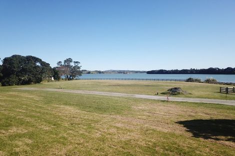 Photo of property in 17 Goble Road, Clarks Beach, 2679