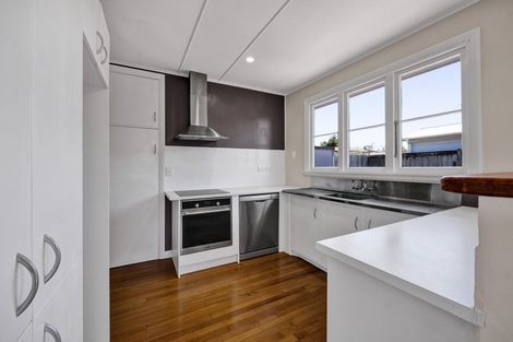 Photo of property in 1/9 Tarahua Road, Vogeltown, New Plymouth, 4310