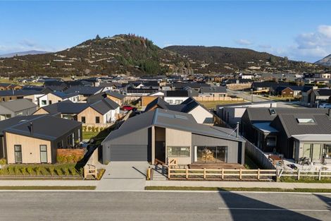 Photo of property in 4 Moonstone Street, Albert Town, Wanaka, 9305