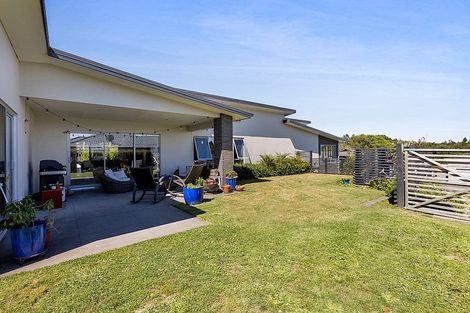 Photo of property in 17 Redwood Crescent, Hurdon, New Plymouth, 4310