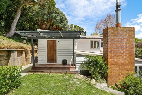 Photo of property in 18 Marion Street, Macandrew Bay, Dunedin, 9014