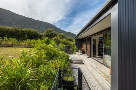 Photo of property in 15 Tai Close, Kaiuma Bay, Havelock, 7178