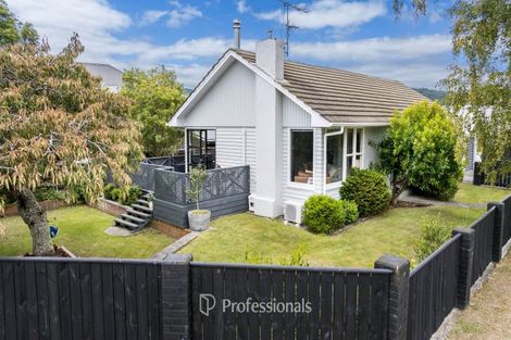 Photo of property in 35 Whirinaki Crescent, Heretaunga, Upper Hutt, 5018