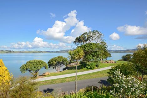 Photo of property in 254 Beach Road, Campbells Bay, Auckland, 0630