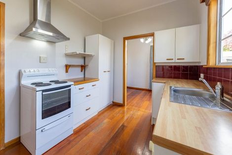 Photo of property in 15 Kauri Street, Roslyn, Palmerston North, 4414