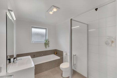 Photo of property in 17 Perla Road, Pukekohe, 2120