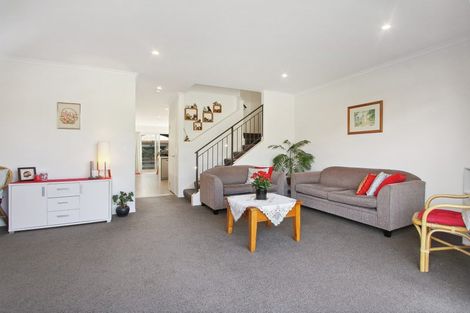 Photo of property in 7 Briddock Way, Swanson, Auckland, 0614