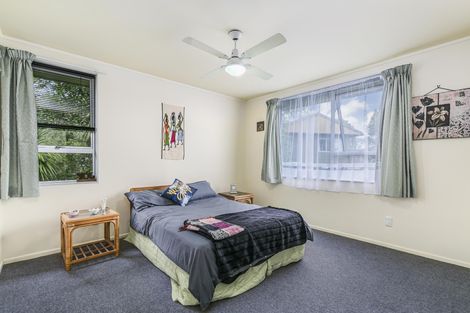 Photo of property in 1b Nandana Drive, Glen Eden, Auckland, 0602