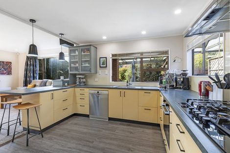 Photo of property in 32 Kinloch Place, Papakowhai, Porirua, 5024