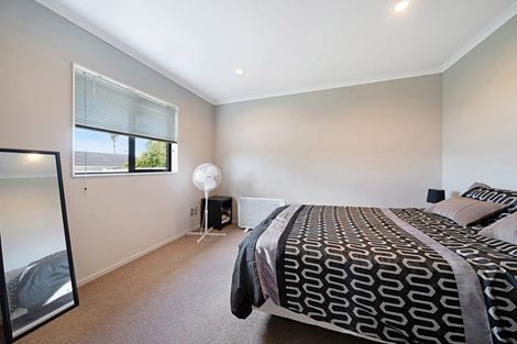 Photo of property in 1/271 Sturges Road, Henderson, Auckland, 0612