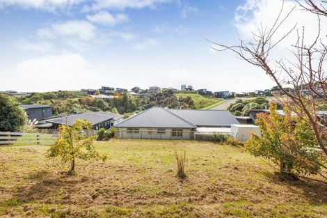 Photo of property in 103 Cashmere Drive, Fitzherbert, Palmerston North, 4410