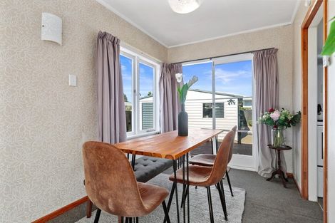 Photo of property in 5 Heather Place, Melville, Hamilton, 3206