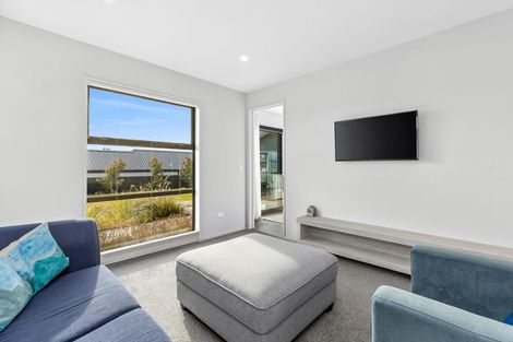 Photo of property in 8 The Heights Avenue, Wanaka, 9305