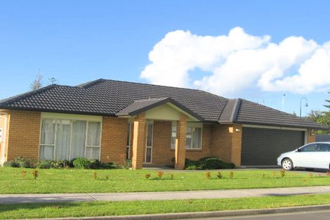 Photo of property in 34 Craigavon Drive, East Tamaki, Auckland, 2013