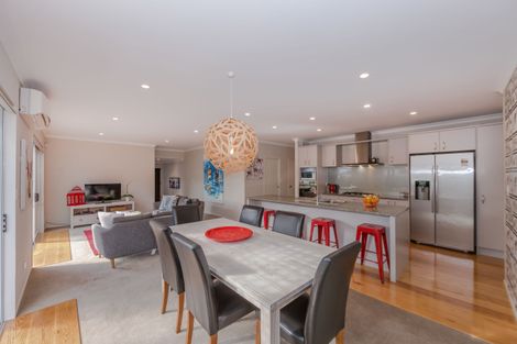 Photo of property in 6 Whares Court, Silverdale, 0932