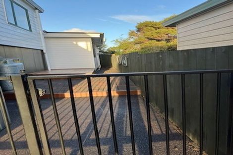 Photo of property in 43 Taioma Crescent, Te Atatu Peninsula, Auckland, 0610