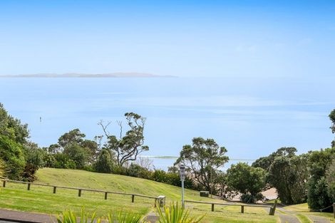 Photo of property in 10 Chelverton Terrace, Red Beach, 0932