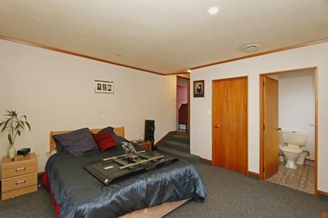 Photo of property in 11 Dieffenbach Street, Opunake, 4616