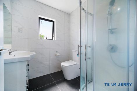 Photo of property in 28b Estuary Road, Weymouth, Auckland, 2103