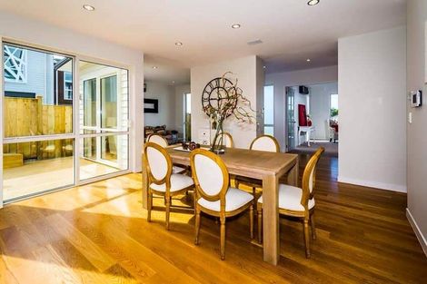 Photo of property in 15 Westerley Place, Long Bay, Auckland, 0630