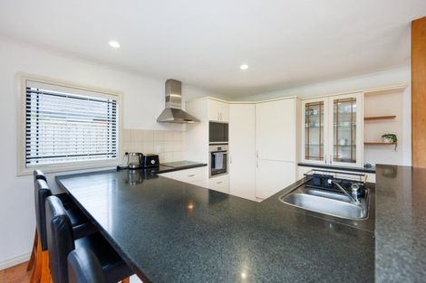 Photo of property in 27 Royal Oak Drive, Kelvin Grove, Palmerston North, 4414