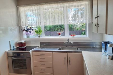 Photo of property in 12 Mangaroa Hill Road, Maoribank, Upper Hutt, 5018