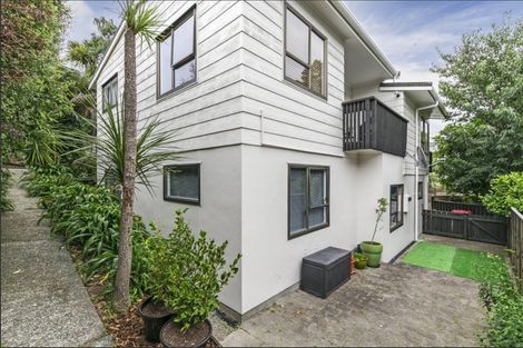 Photo of property in 76 Khandallah Road, Ngaio, Wellington, 6035