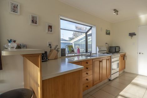 Photo of property in 4 Oak Avenue, Nawton, Hamilton, 3200