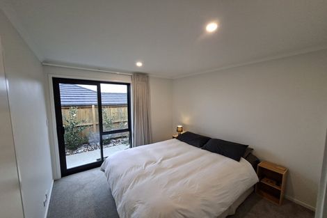 Photo of property in 8 Routeburn Lane, Karaka, Papakura, 2124