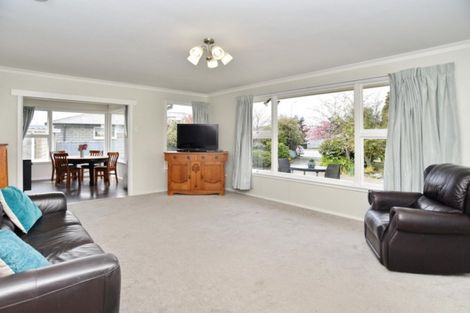 Photo of property in 11 Weston Place, Rangiora, 7400