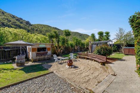 Photo of property in 16 The Anchorage, Waikawa, Picton, 7220